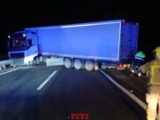 Un accident amb un camió col·lapsa l’AP-7 a l’Ametlla de Mar