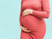 La fertilitat assistida creix davant l’augment de la maternitat tardana