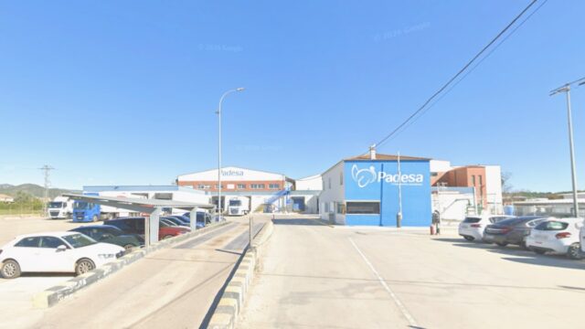 Imatge de l'exterior de l'empresa Padesa (Amposta)